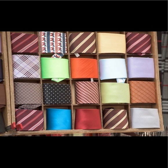 20 Piece Mixed Box Set of Luxury Designer Ties - Picture 2 of 2